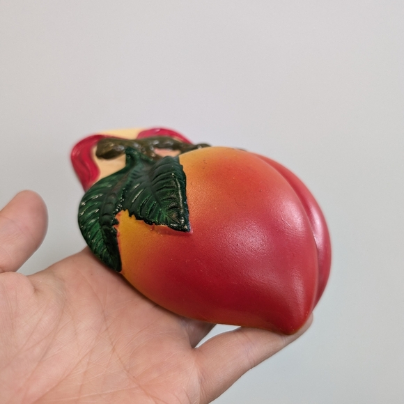 Vintage Peach wall pocket - Picture 3 of 5
